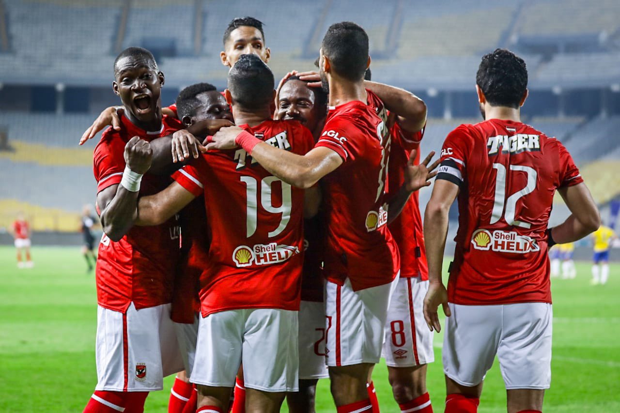 لاعبو الأهلي