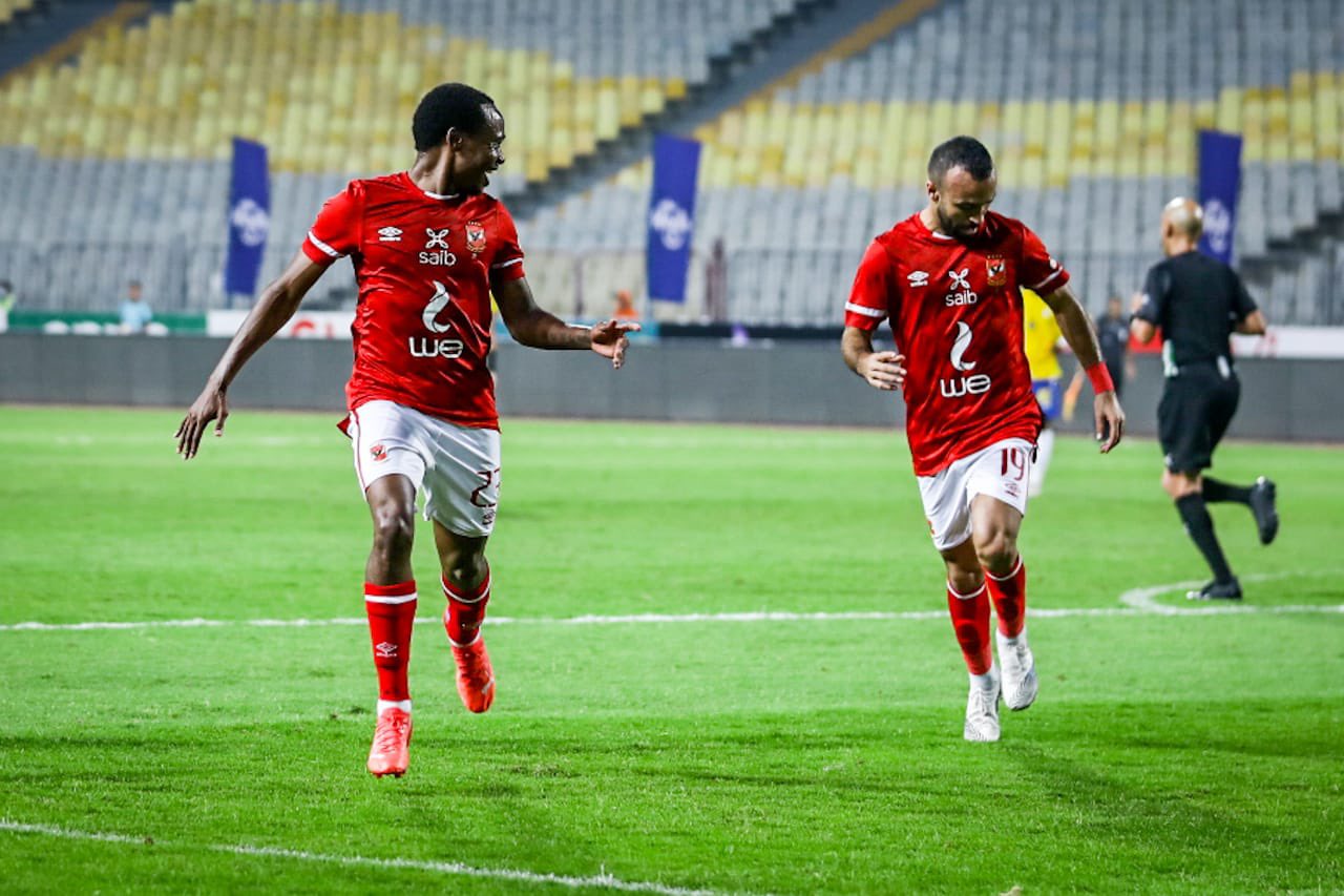 لاعبو الأهلي