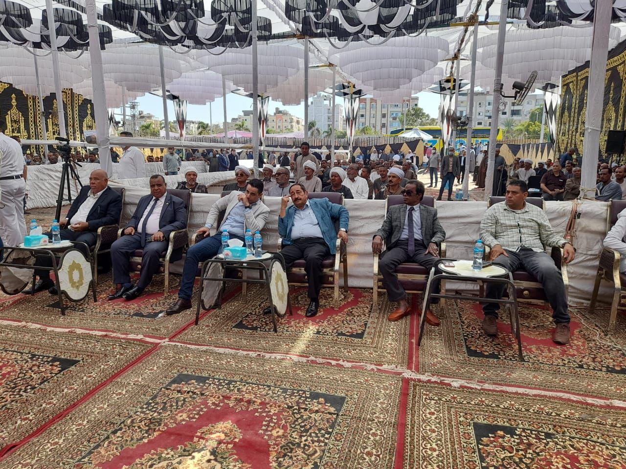 جلسة صلح بين عائلتين بالغردقة