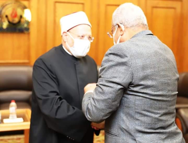 محافظ السويس يستقبل مفتى الجمهورية
