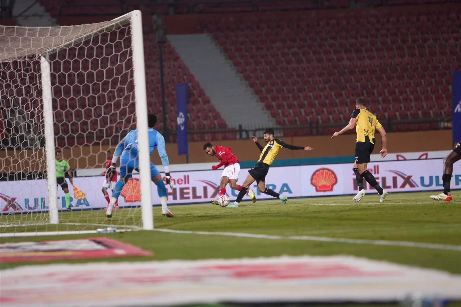 الأهلي والمقاولون