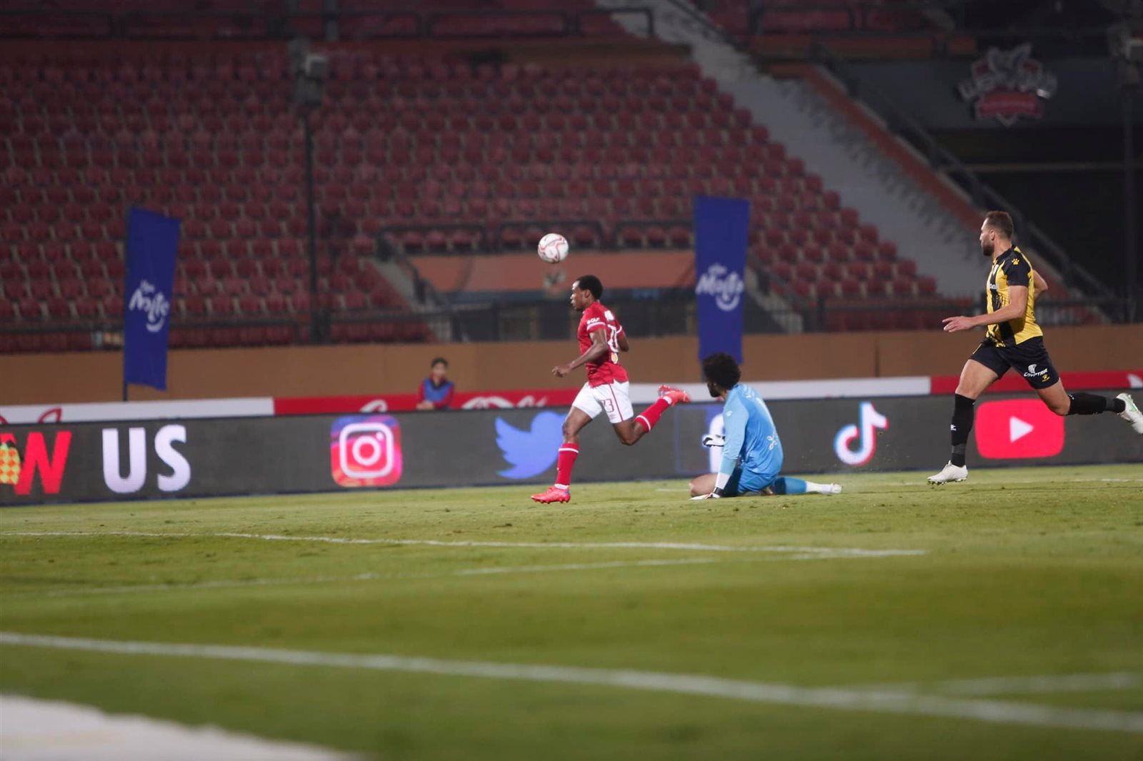 الأهلي والمقاولون