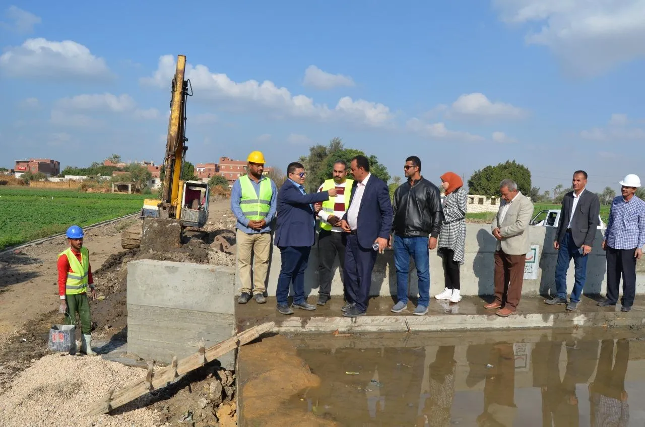 نائب محافظ بني سويف يتابع سير العمل بمشروعات حياة كريمة  (3)