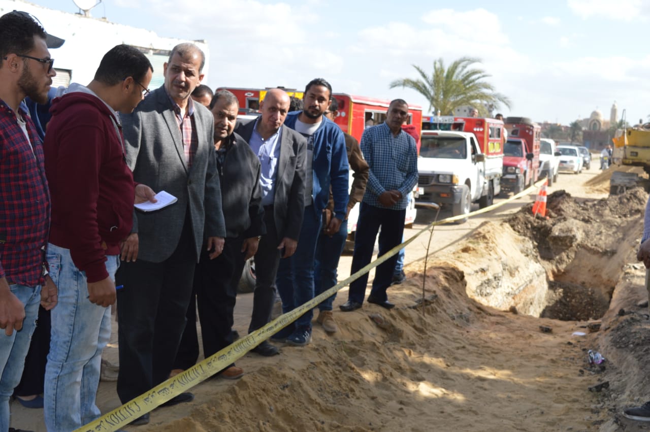 رئيس مياه الفيوم يتفقد مشروعات حياة كريمة بمركز أطسا
