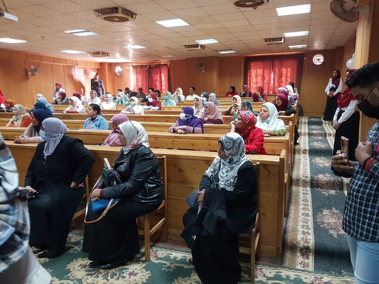 ندوة عن سرطان الثدي بكلية تمريض بني سويف (5)