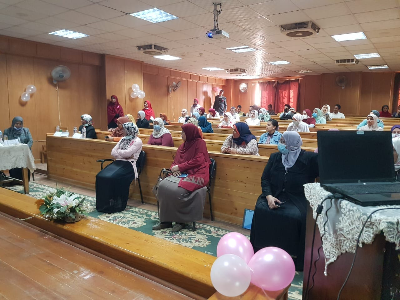 ندوة عن سرطان الثدي بكلية تمريض بني سويف (6)