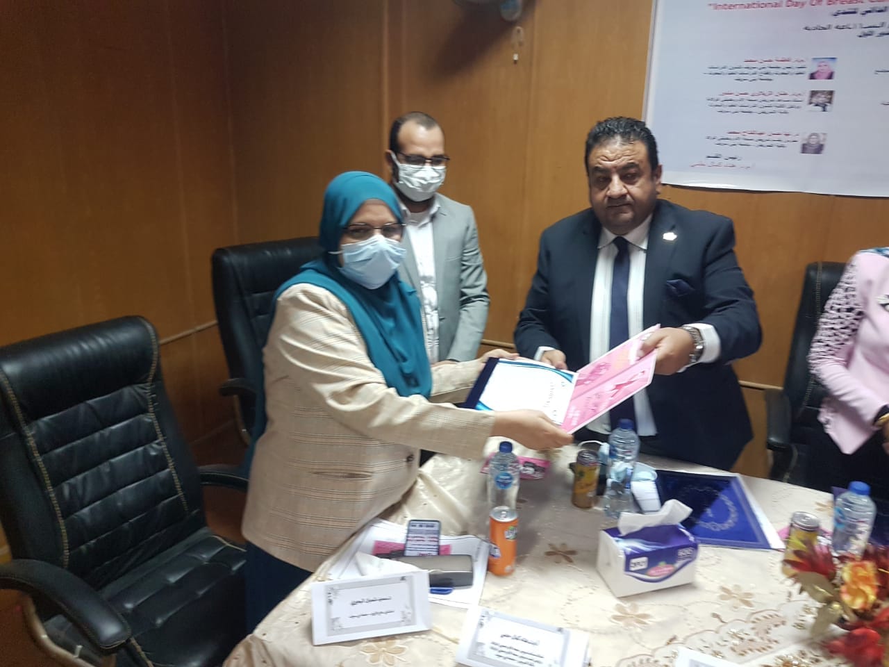 ندوة عن سرطان الثدي بكلية تمريض بني سويف (8)
