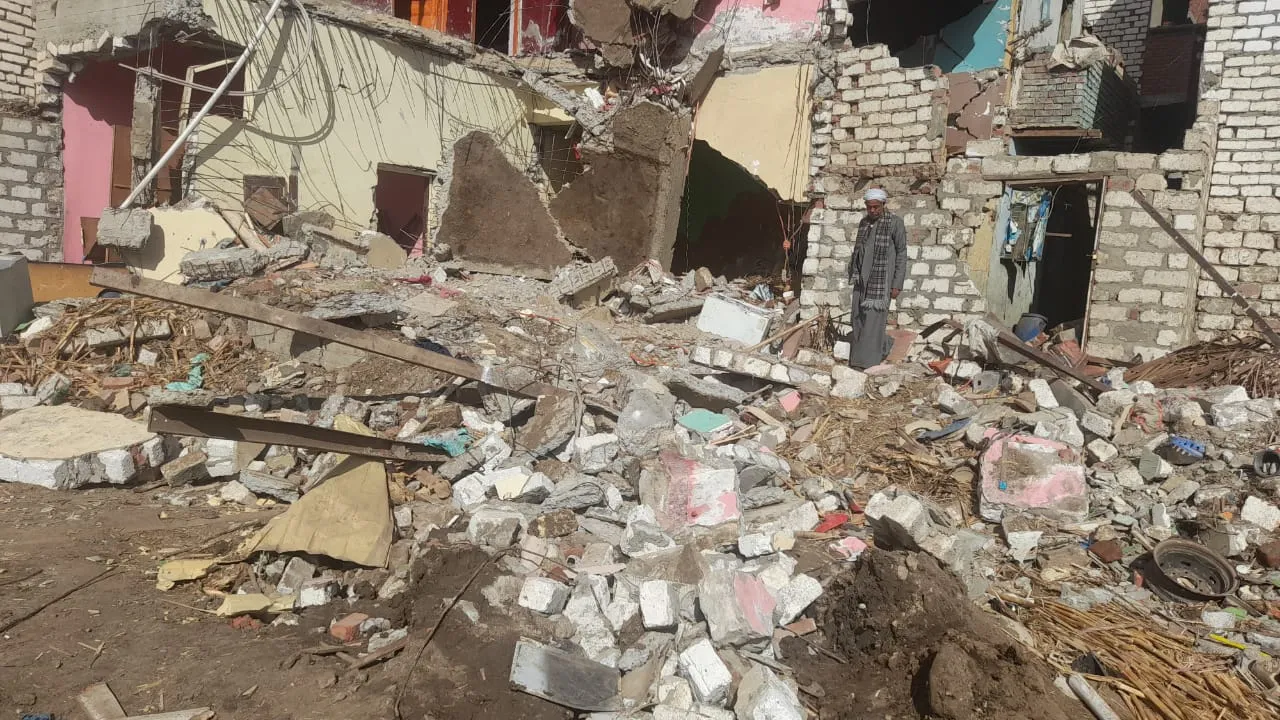 انهيار منزل ببني سويف (1)