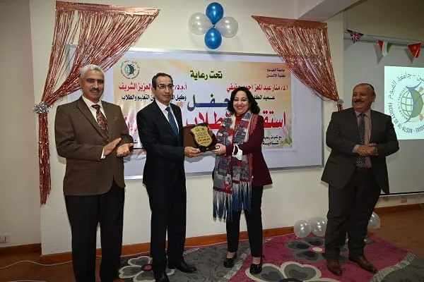 كلية الألسن بجامعة الفيوم تحفل بالطلاب الجدد 