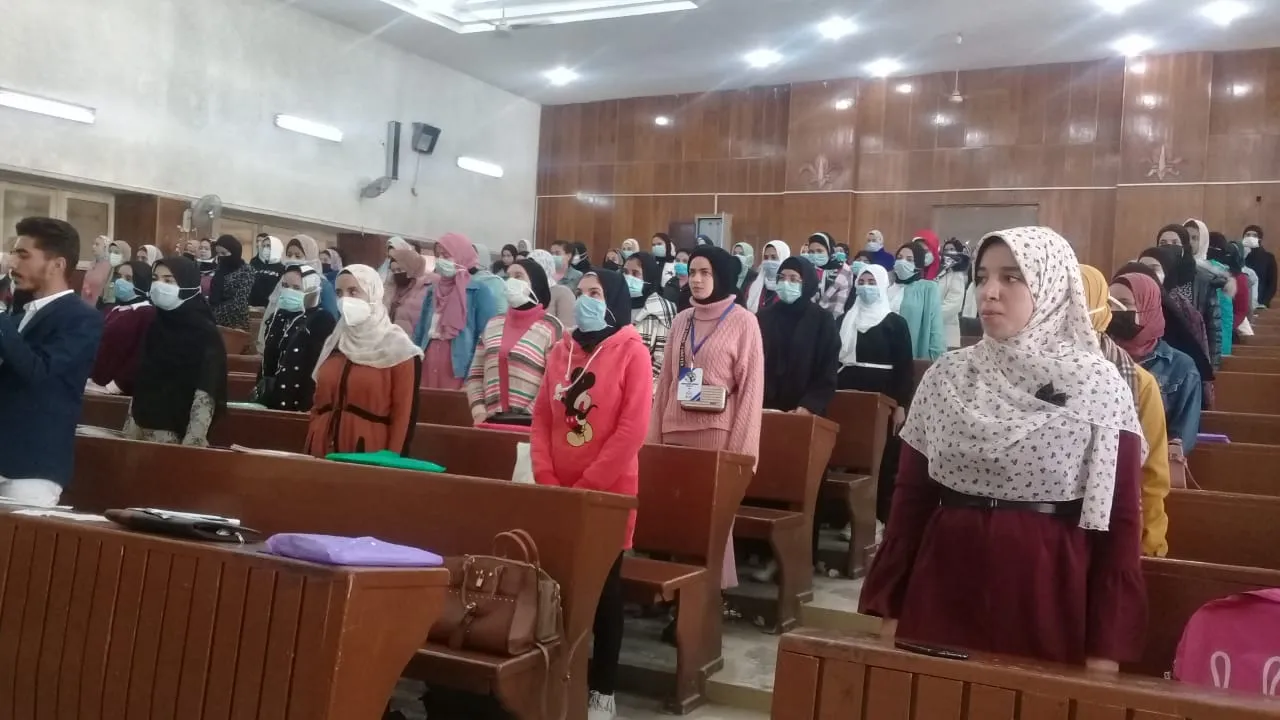 جانب من الندوة 