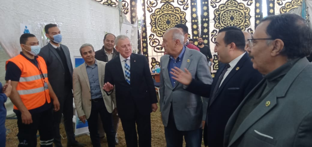 65120-نقيب-المهندسين-وأمين-الصندوق-للنقابة-خلال-الجولة