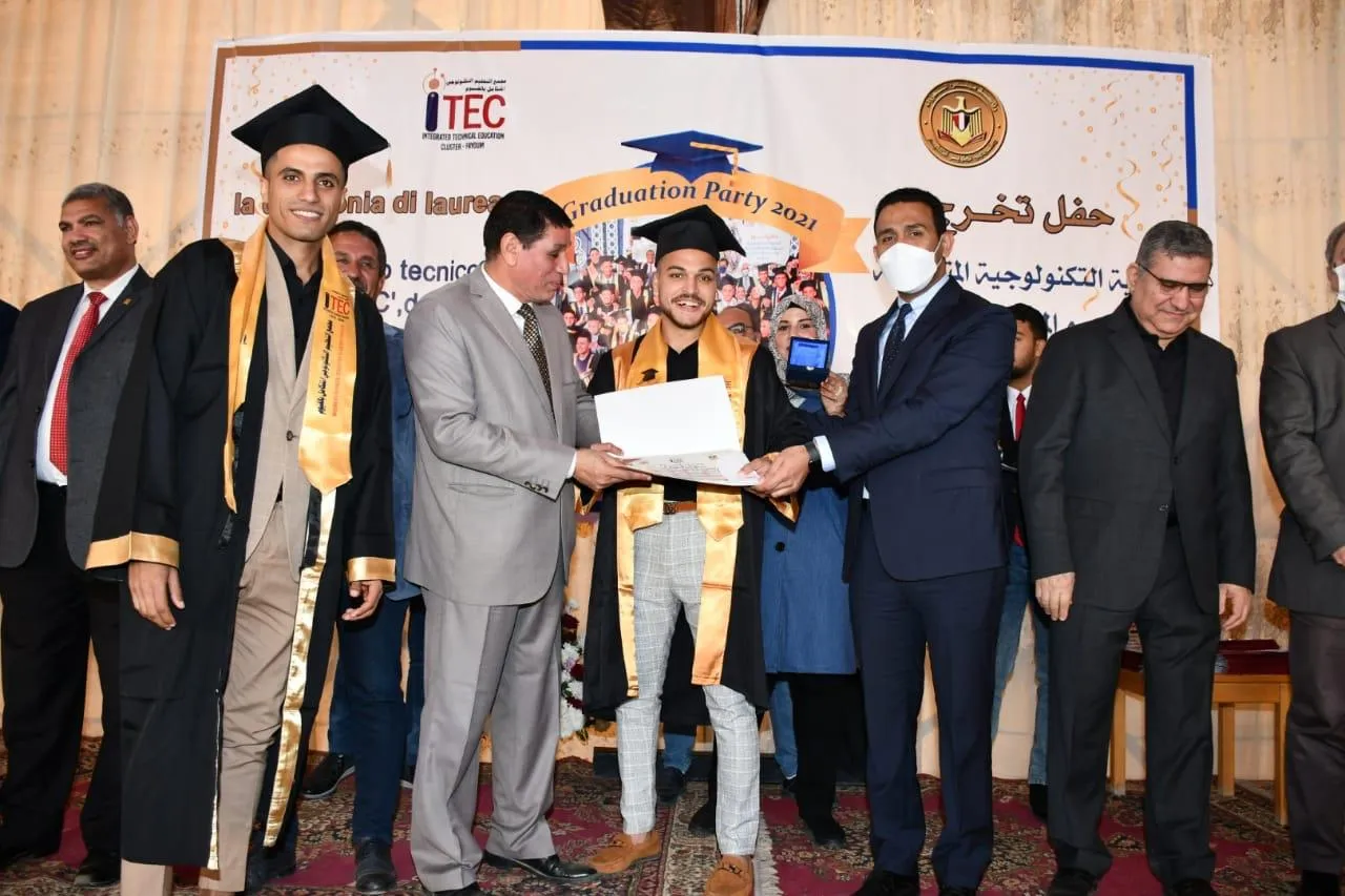 جانب من حفل التخرج 