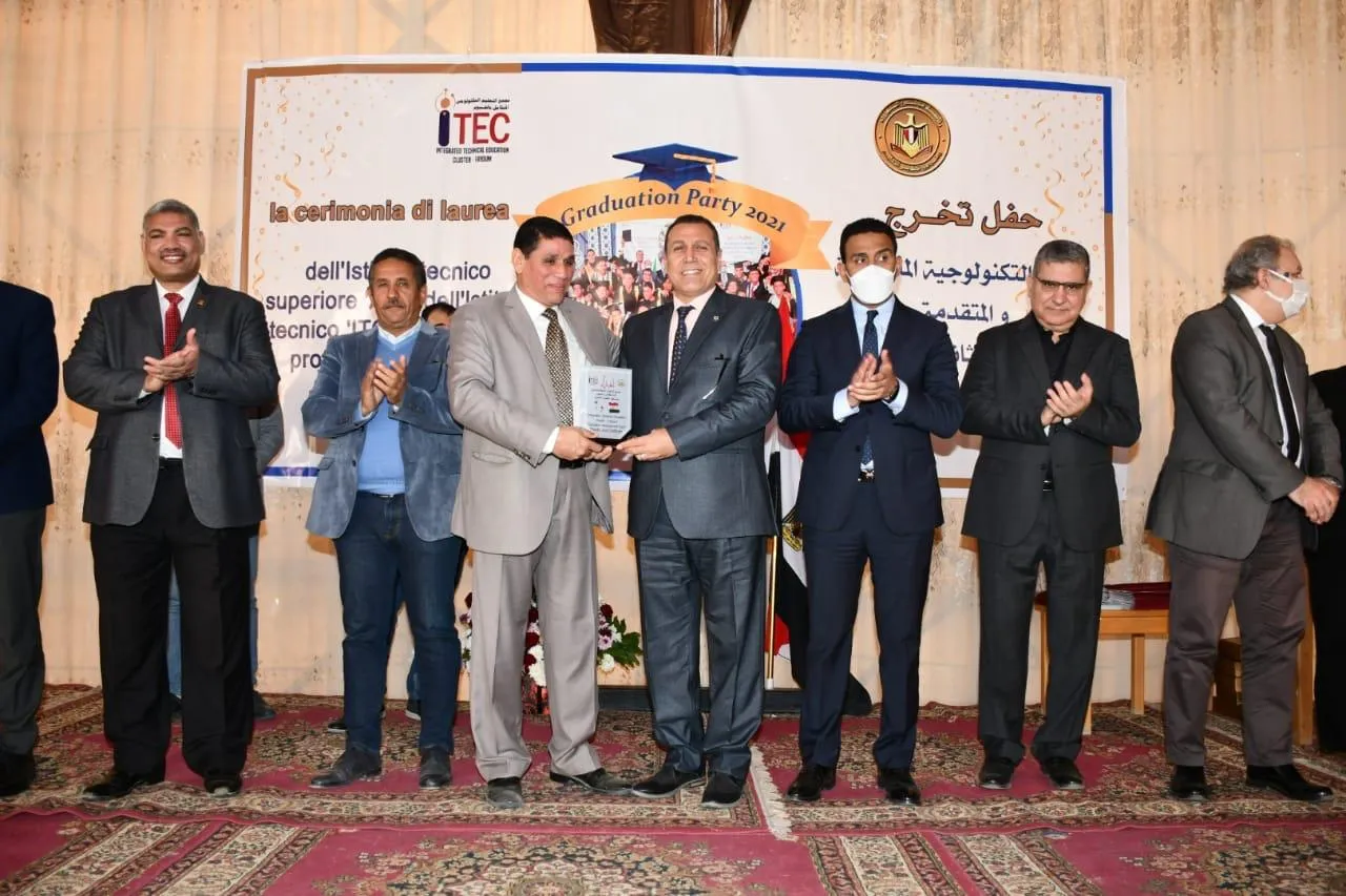 جانب من حفل التخرج 