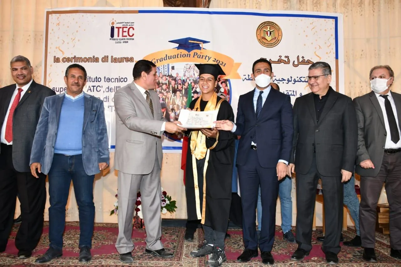 جانب من حفل التخرج 