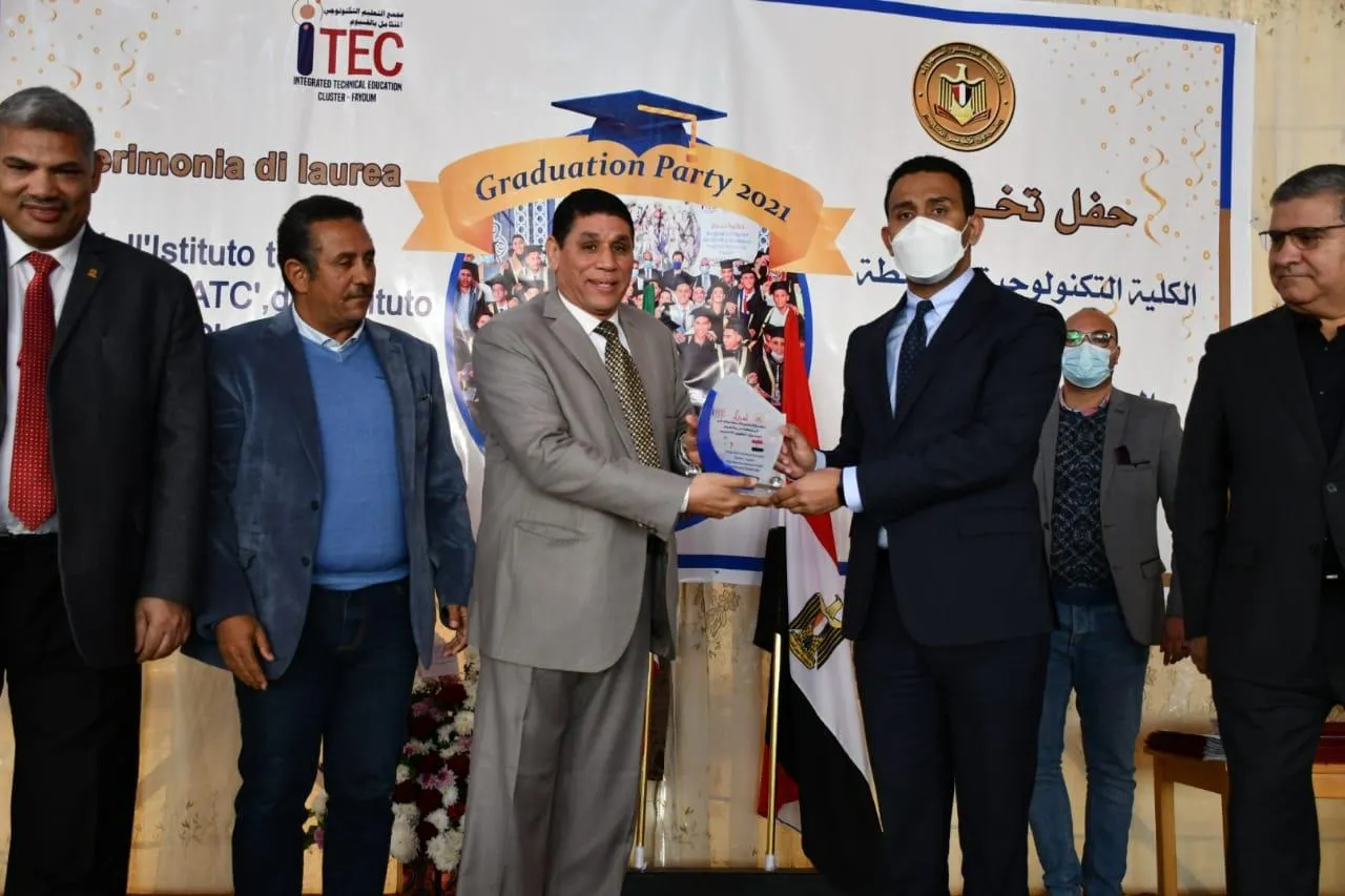 جانب من حفل التخرج 