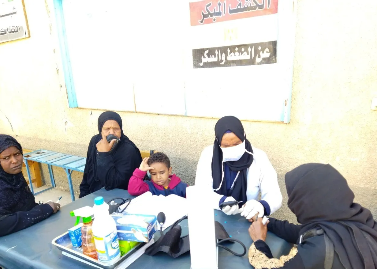 قوافل طبية مجانا لخدمة مرضى كوم أمبو وإدفو