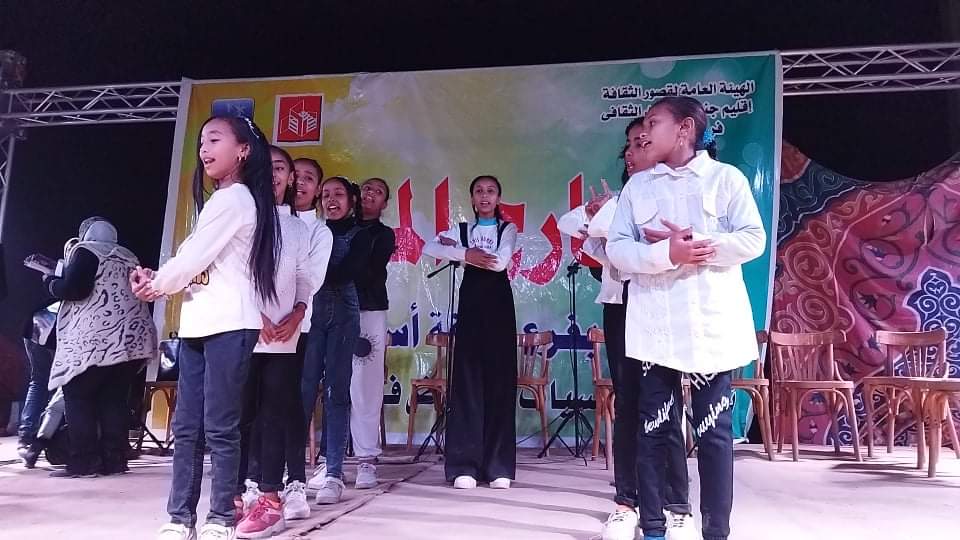 فعاليات المسارح المتنقلة بقرية الخوى بأسوان