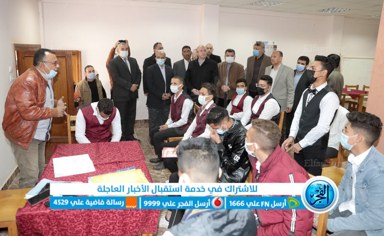 محافظ بني سويف يزور المدرسة الفندقية (3)