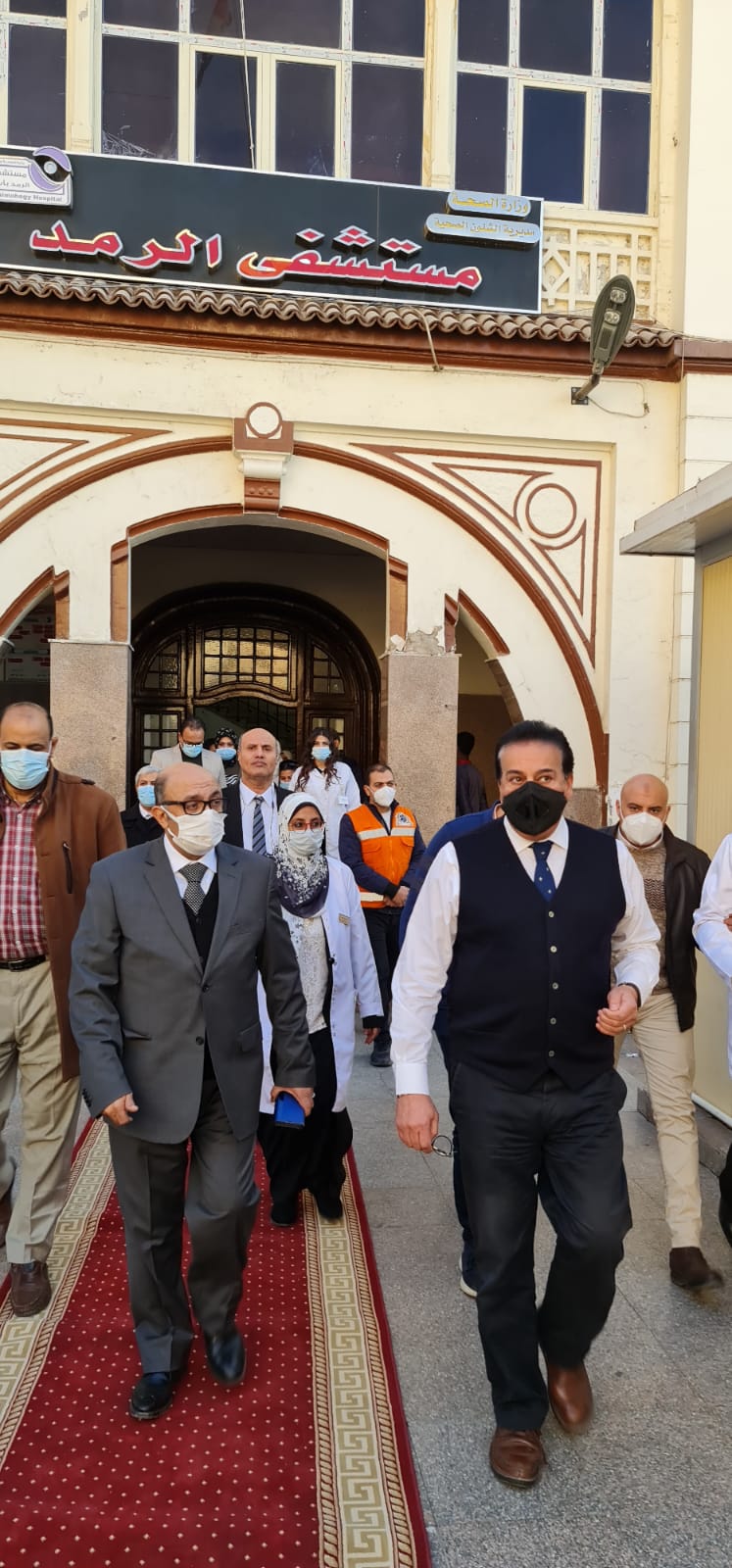 خالد عبدالغفار يتفقد مستشفى الرمد بأسيوط 