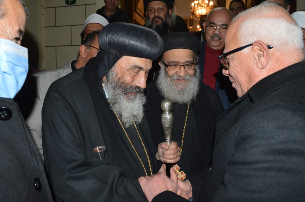 محافظ بورسعيد يزور الكنائس