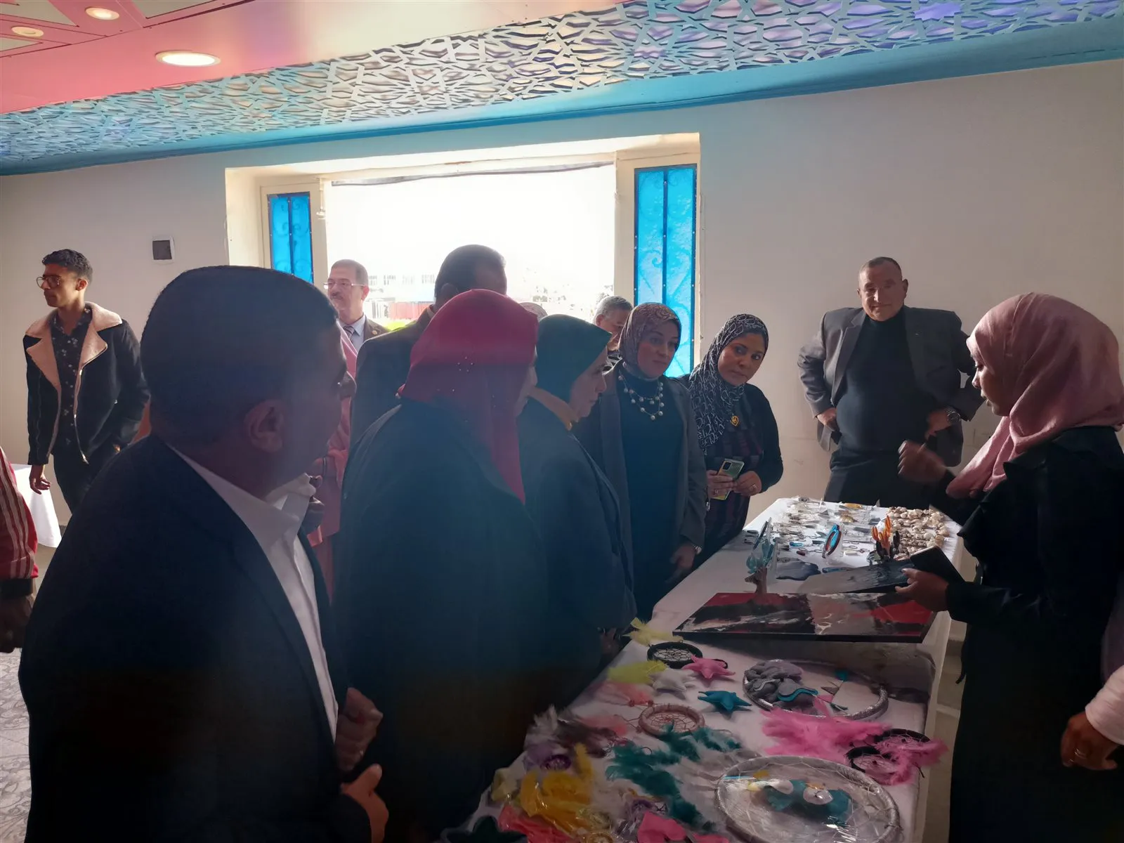 أثناء المؤتمر