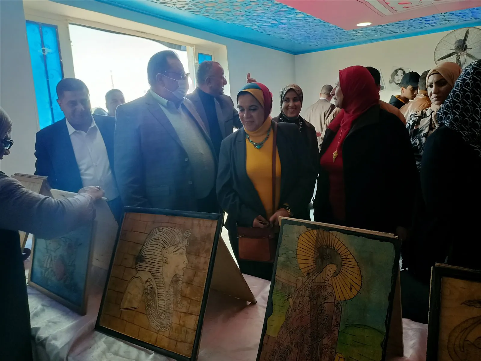 خلال المؤتمر