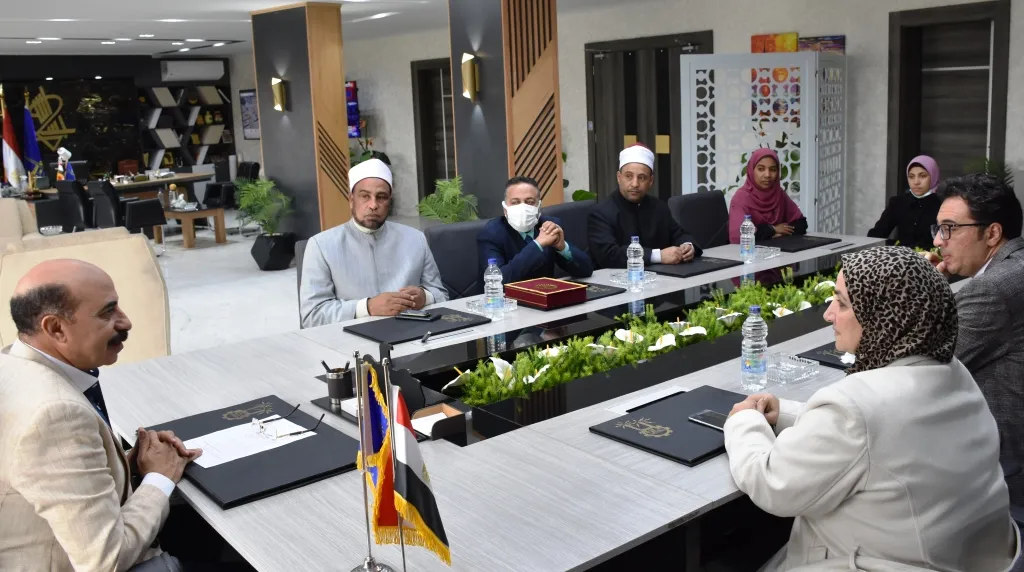 محافظ أسوان يطلق إشارة البدء للقافلة الدعوية والتوعوية للواعظات