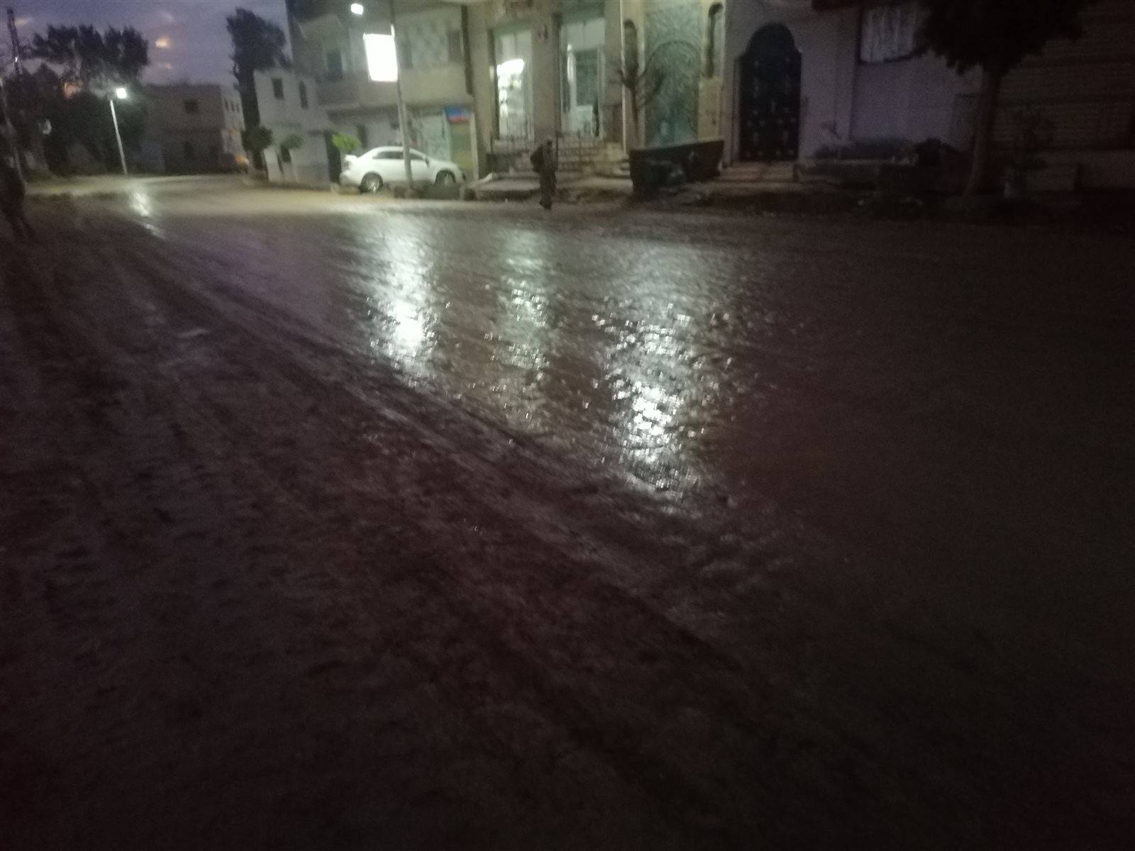 سقوط أمطار