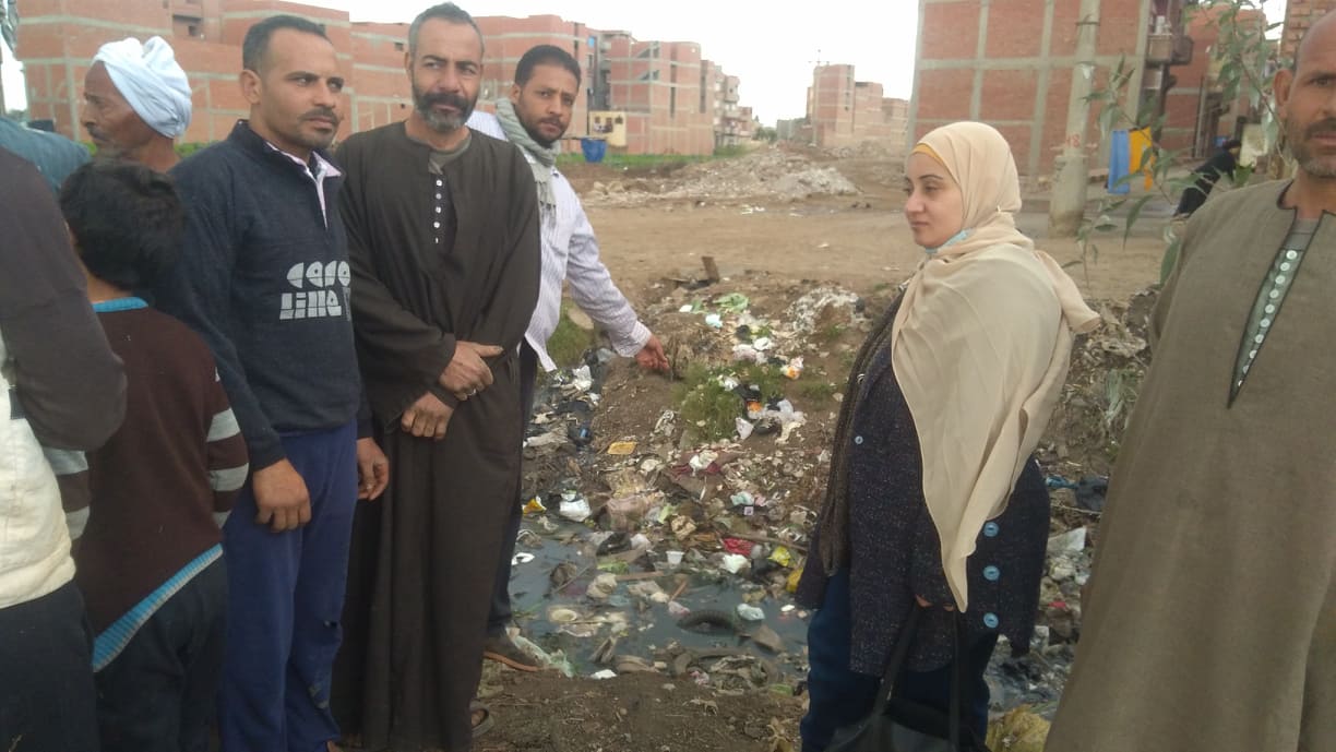 تراكم القمامة فى الترعة