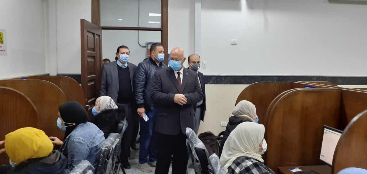 تفقد امتحانات جامعة بنها