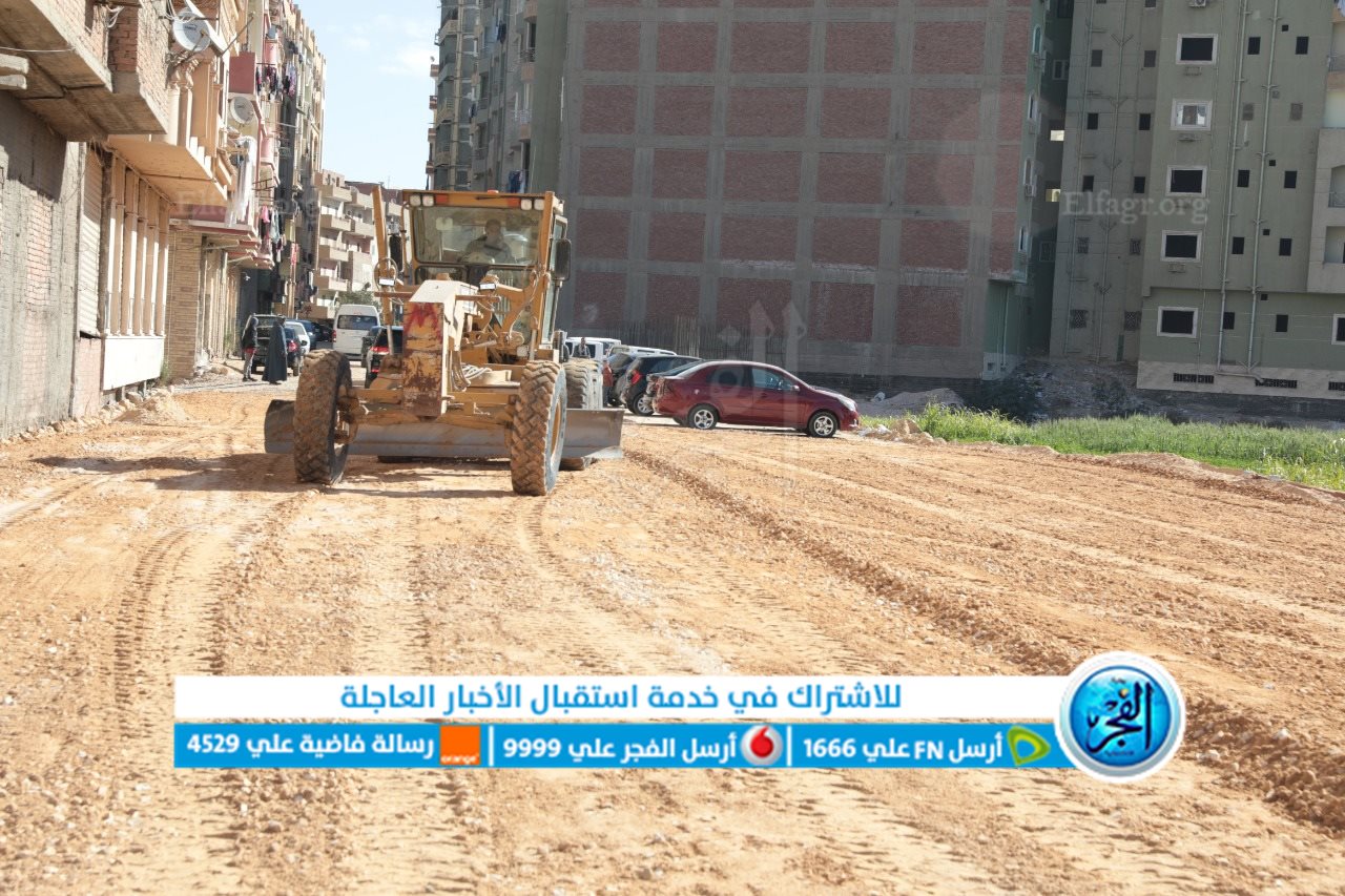 محافظ بني سويف يتفقد أعمال فتح شارع الفنان حسن عابدين (6)