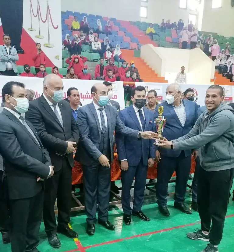  وزير الشباب والرياضة وعدد من المحافظين ورؤساء الجامعات