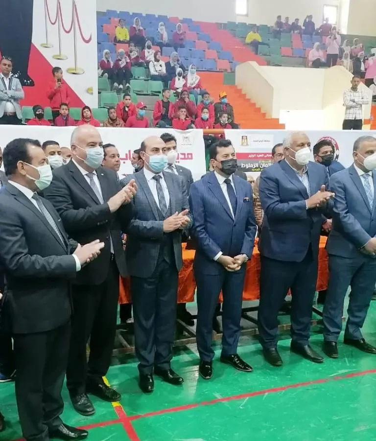  وزير الشباب والرياضة وعدد من المحافظين ورؤساء الجامعات