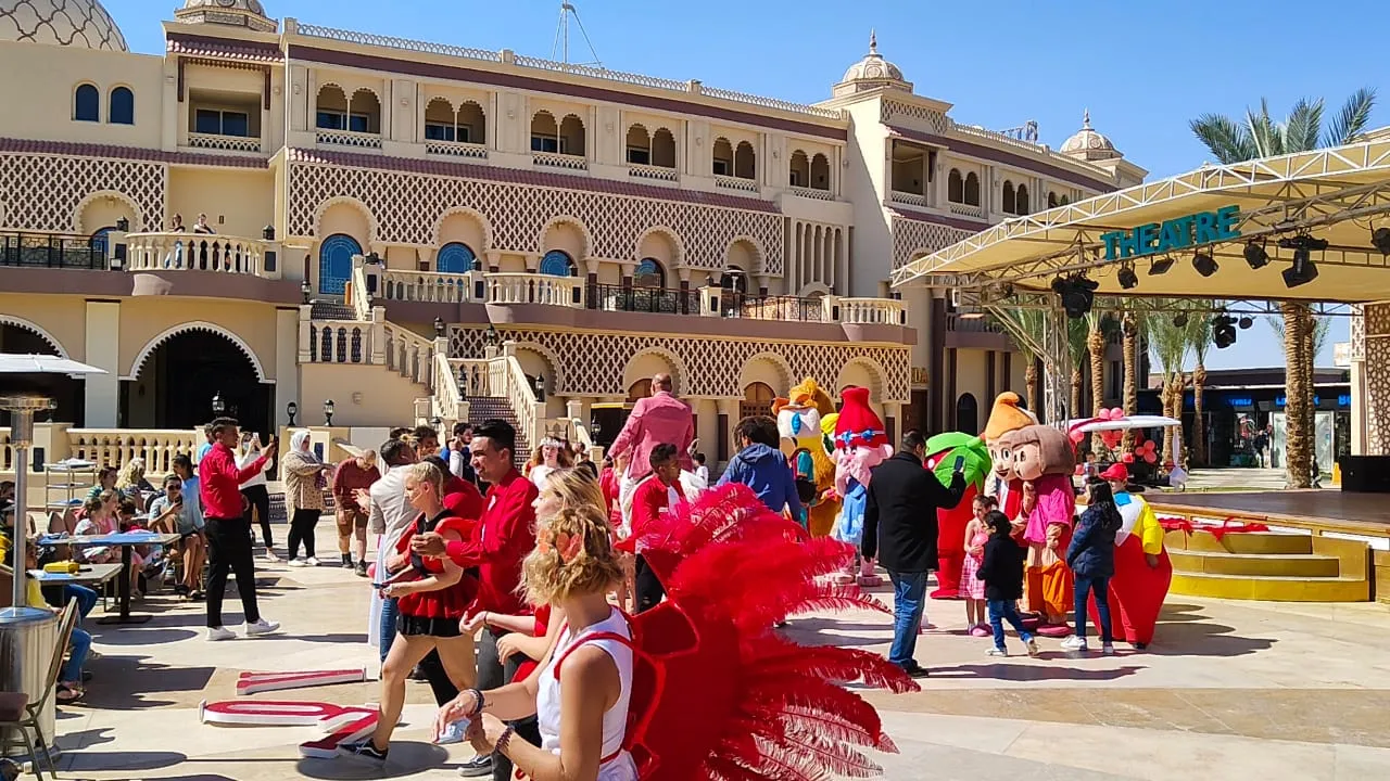 فنادق الغردقة تحتفل بعيد الحب