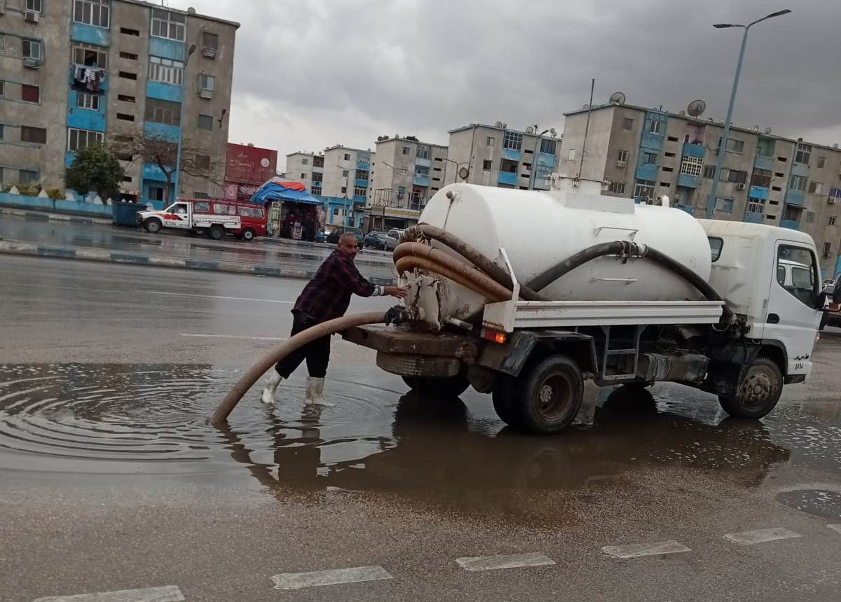 شفط مياه الأمطار بالسويس 