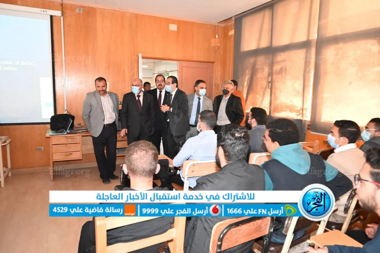 رئيس جامعة الفيوم يفتتح ورشة عمل عن منظار الحالب المرن