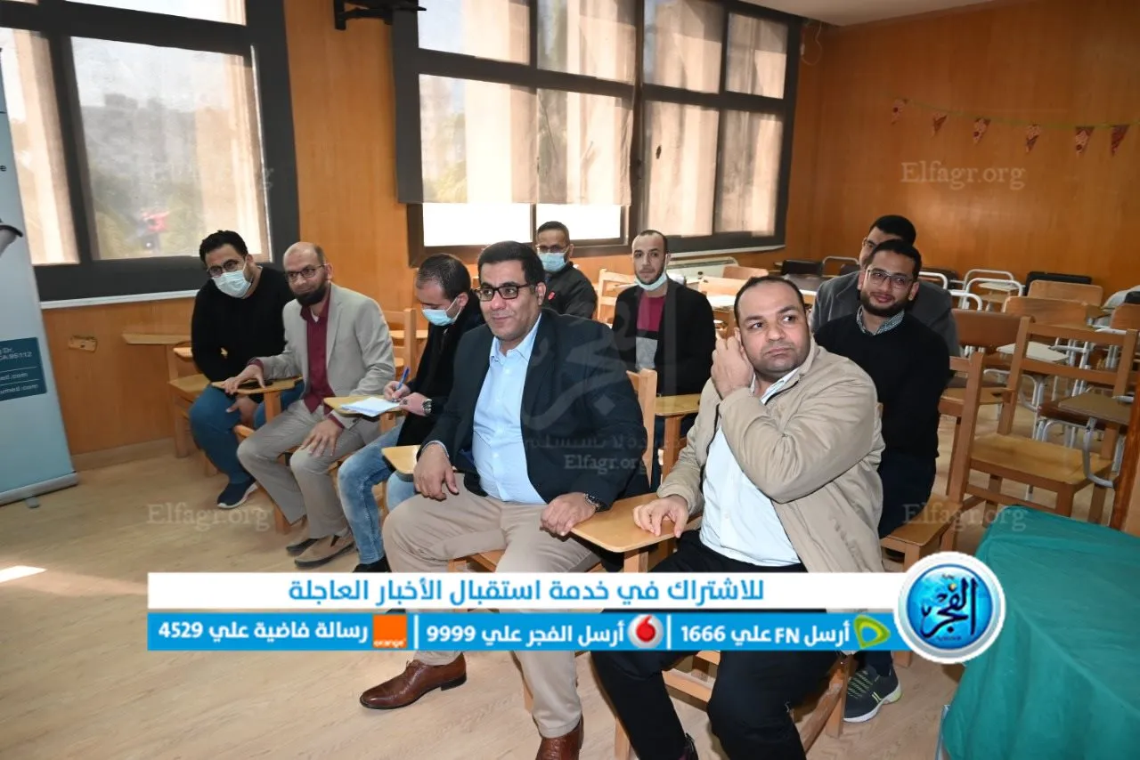 رئيس جامعة الفيوم يفتتح ورشة عمل عن منظار الحالب المرن