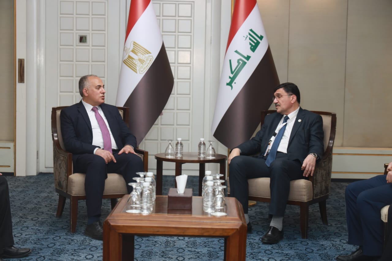 الدكتور محمد عبدالعاطي يجري مباحثات مع وزير المياه العراق