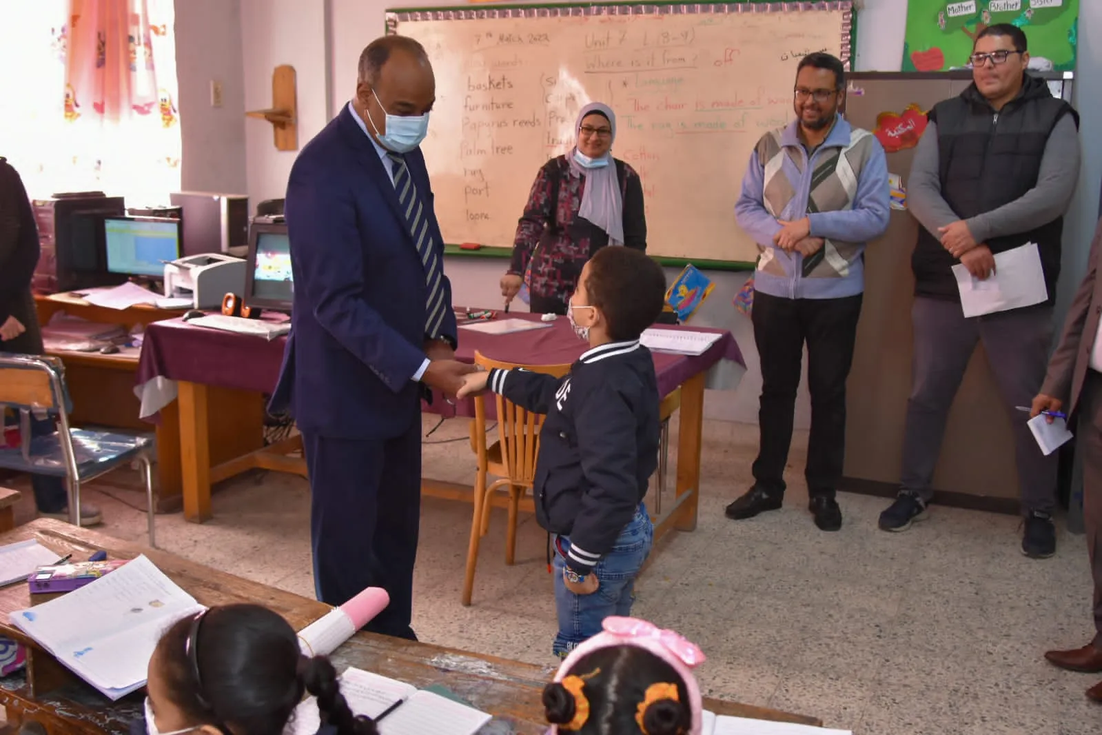 وكيل تعليم بورسعيد يتفقد مدرسة الشهيد أحمد حمدى الرسمية
