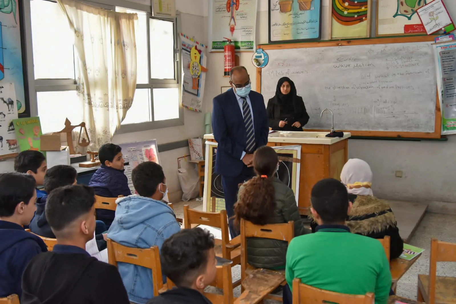 وكيل تعليم بورسعيد يتفقد مدرسة الشهيد أحمد حمدى الرسمية