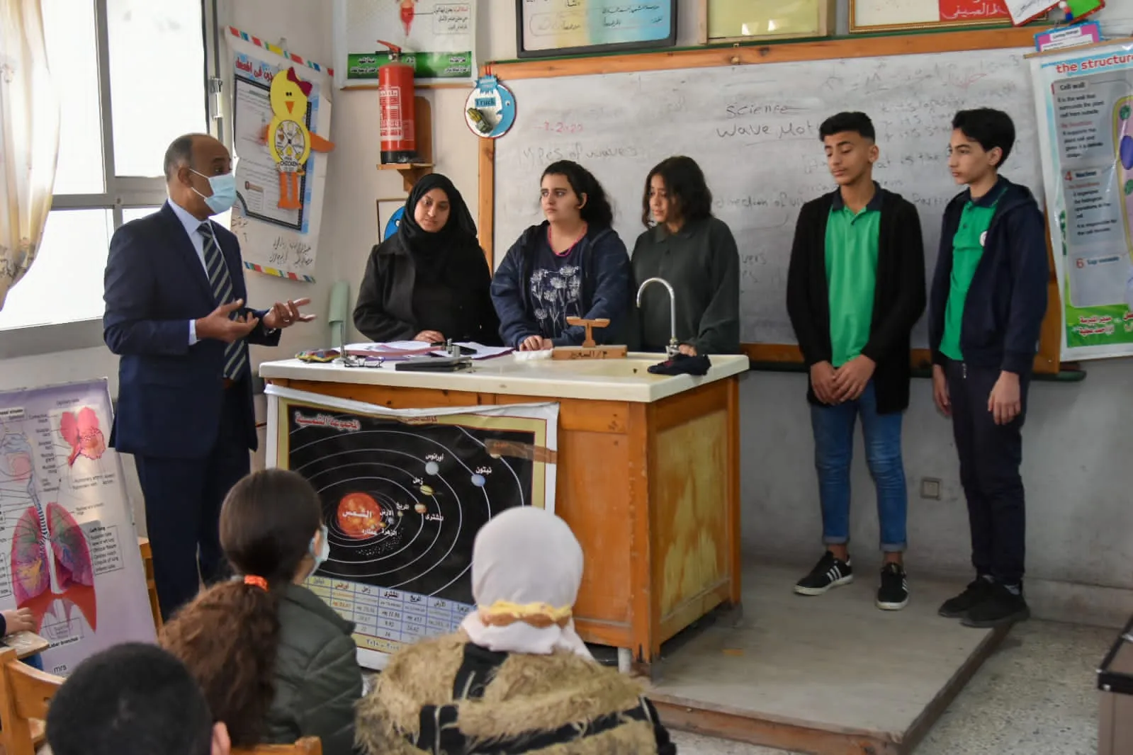 وكيل تعليم بورسعيد يتفقد مدرسة الشهيد أحمد حمدى الرسمية