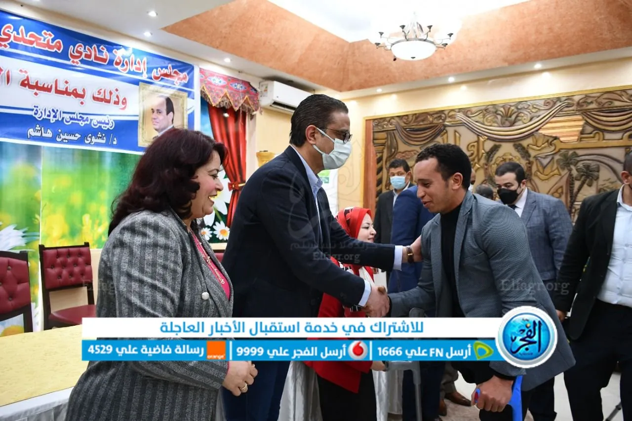   محافظ الفيوم يكرم عددا من الرياضيين من ذوى الهمم