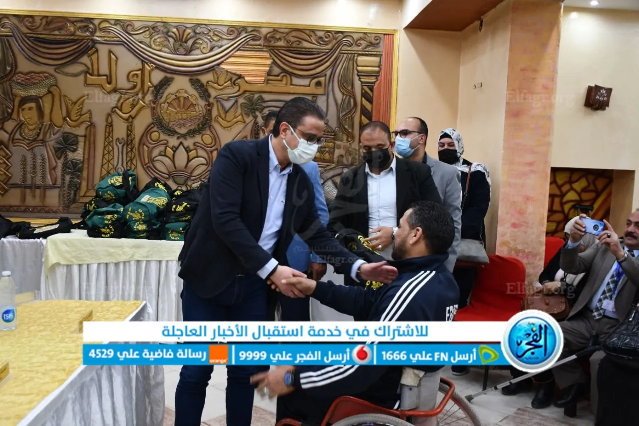   محافظ الفيوم يكرم عددا من الرياضيين من ذوى الهمم