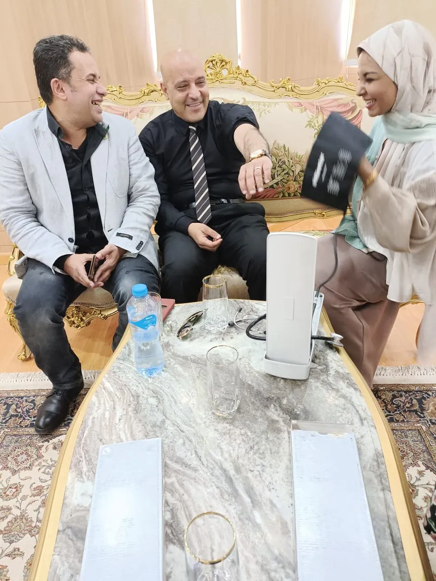 رئيس جامعة أسوان مع الحملة