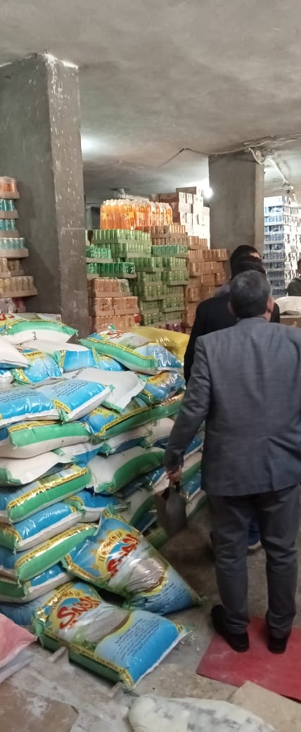 ضبط مخازن سلع غذائية غير معلن عنها بالمنوفية