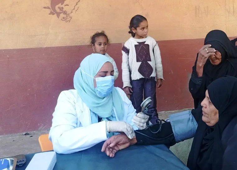 قافلة علاجية وصحية لمواطني أسوان 