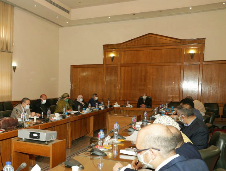 جانب من إجتماع وزير الري 