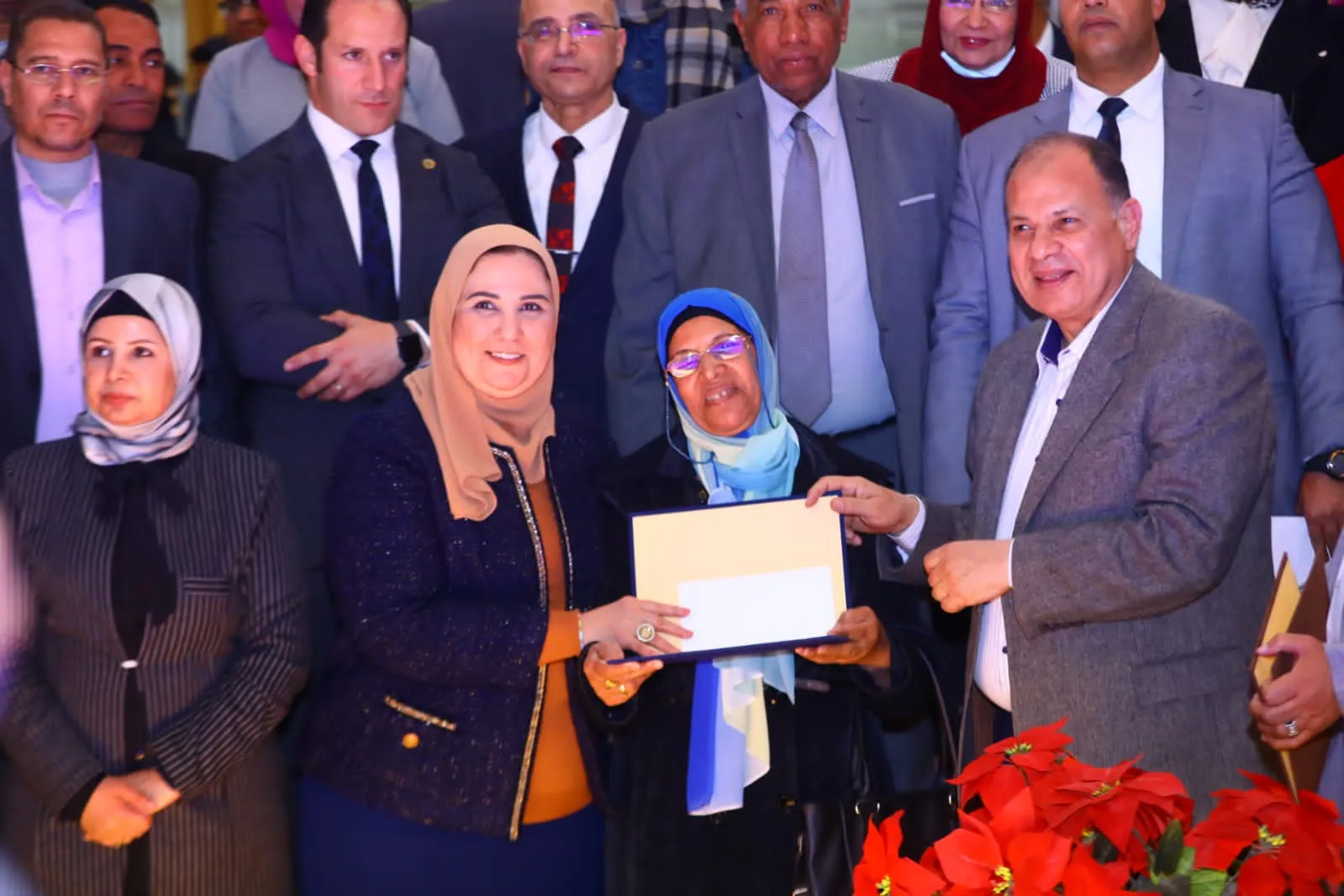 وزيرة التضامن تشارك في حفل تكريم الأمهات المثاليات بمحافظة أسيوط