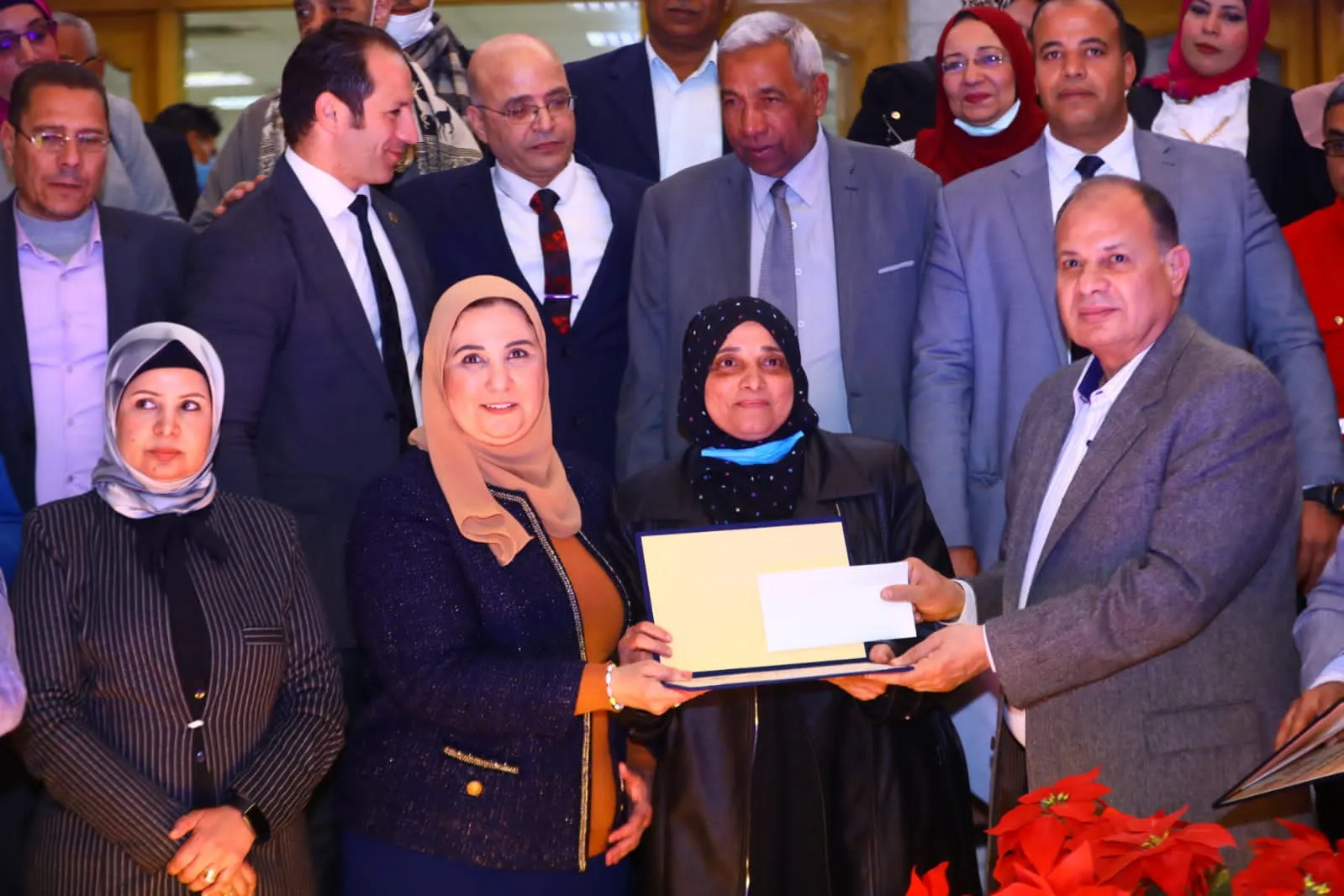 وزيرة التضامن تشارك في حفل تكريم الأمهات المثاليات بمحافظة أسيوط