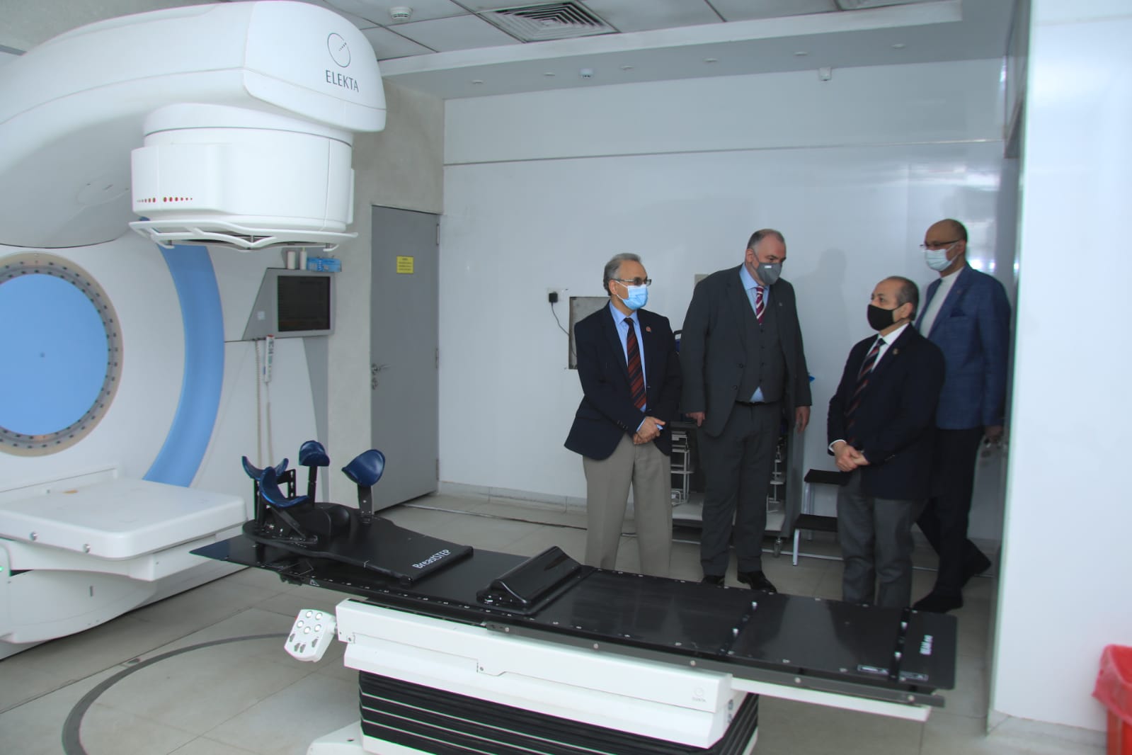 وفد من الكلية الملكية للأطباء والجراحين بجلاسكو يزور المنشآت الصحية ببورسعيد